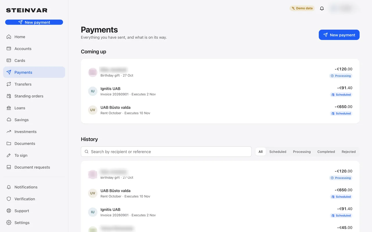 Payments in e-banking: payments coming up and the history, each with its status.